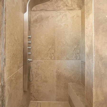 Sorina Kefalonia * Svoronata